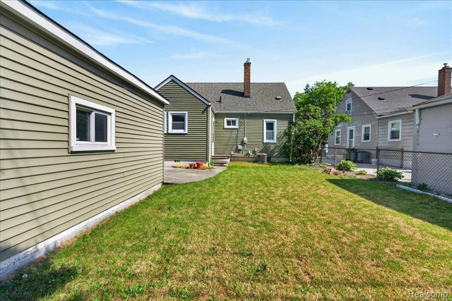 2354 Shevlin Street, Ferndale, MI 48220