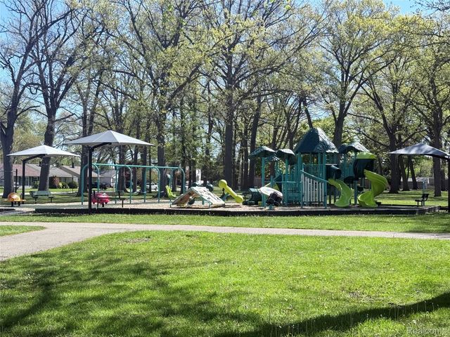 2354 Shevlin Street, Ferndale, MI 48220