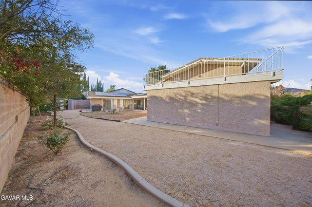 450 Fairway Drive, Palmdale, CA 93551