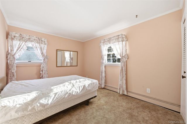 115 Red Oak Court, Port Jefferson, NY 11777