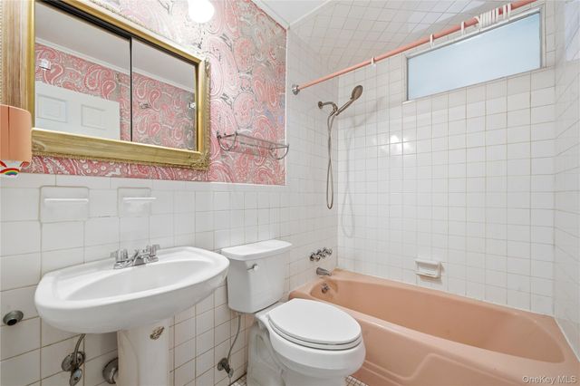 115 Red Oak Court, Port Jefferson, NY 11777