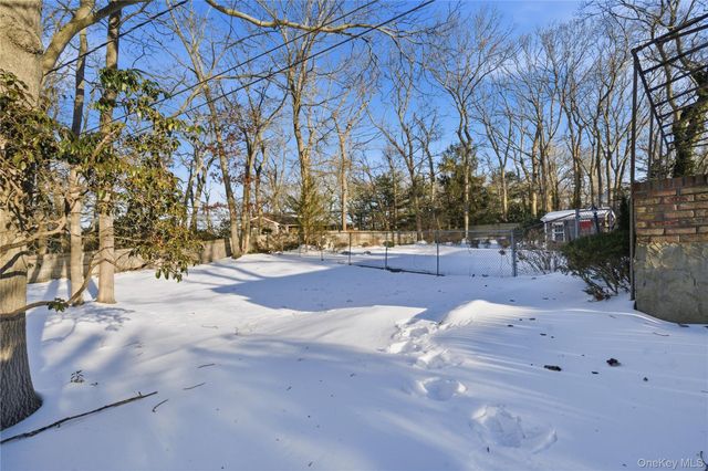 115 Red Oak Court, Port Jefferson, NY 11777