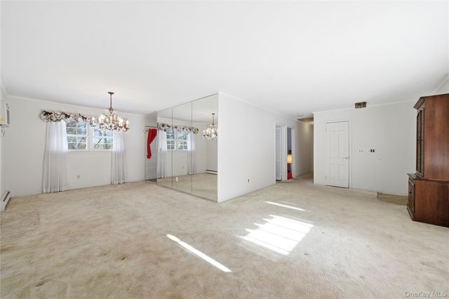 115 Red Oak Court, Port Jefferson, NY 11777