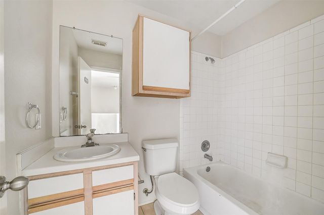 10007 Emerald Creek Drive A, Houston, TX 77070