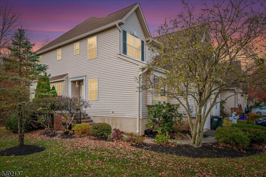 30 Dewitt Ln, Hillsborough Twp., NJ 08844