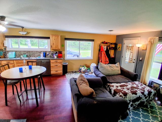 6921 N 37th Street, Richland, MI 49083