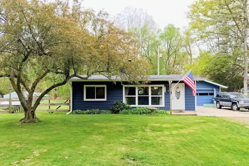 6921 N 37th Street, Richland, MI 49083
