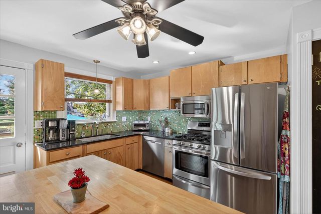 2523 MAYFAIR DR, Lancaster, PA 17603