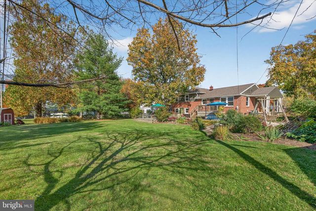 2523 MAYFAIR DR, Lancaster, PA 17603