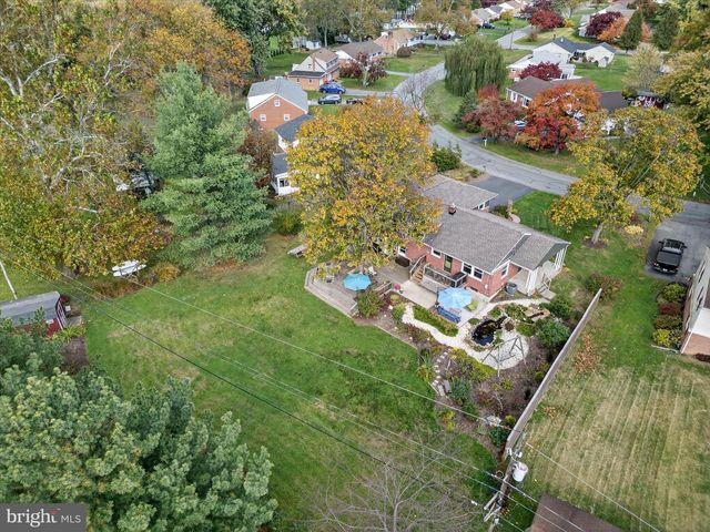 2523 MAYFAIR DR, Lancaster, PA 17603