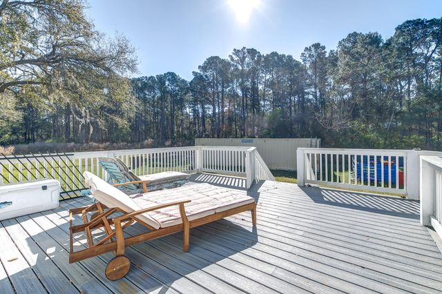 445 Dupre Road, Mcclellanville, SC 29458