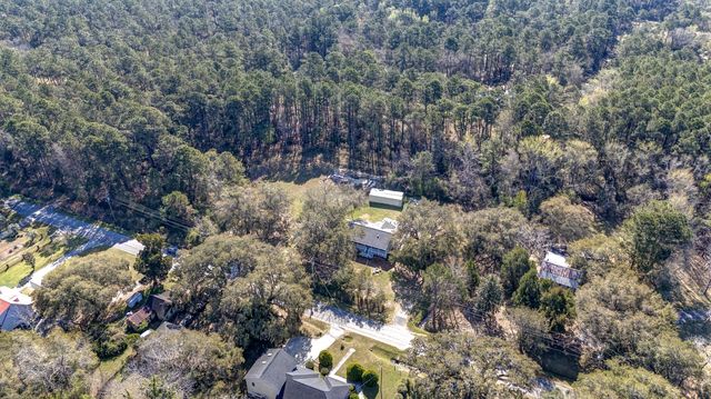 445 Dupre Road, Mcclellanville, SC 29458