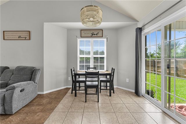 389 Cascade Circle, Springdale, AR 72764