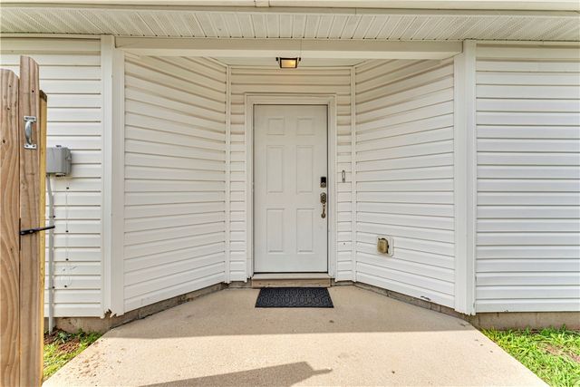 389 Cascade Circle, Springdale, AR 72764