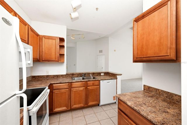 6169 METROWEST BOULEVARD 305, Orlando, FL 32835