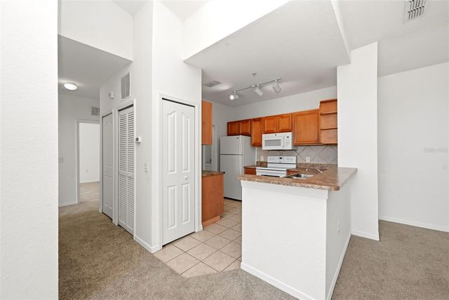 6169 METROWEST BOULEVARD 305, Orlando, FL 32835
