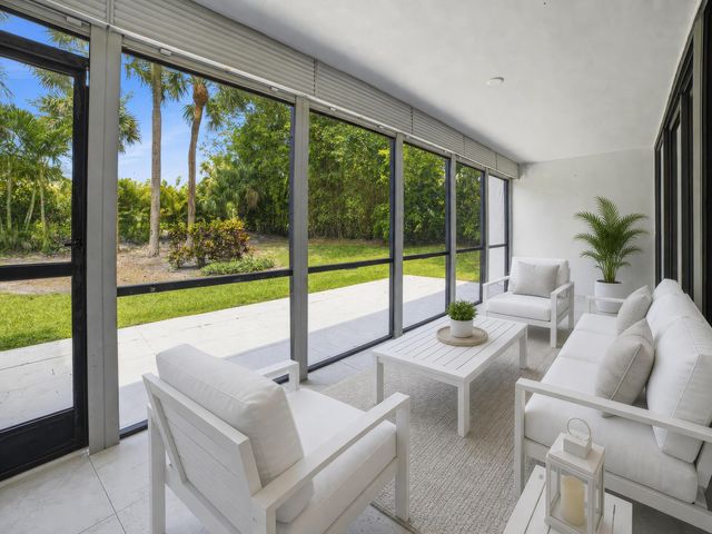 2517 Presidential Way B, West Palm Beach, FL 33401