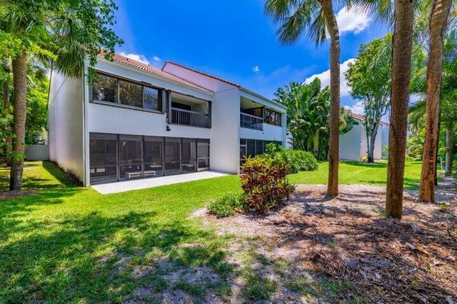 2517 Presidential Way B, West Palm Beach, FL 33401