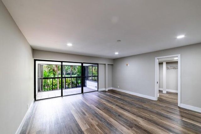 2517 Presidential Way B, West Palm Beach, FL 33401