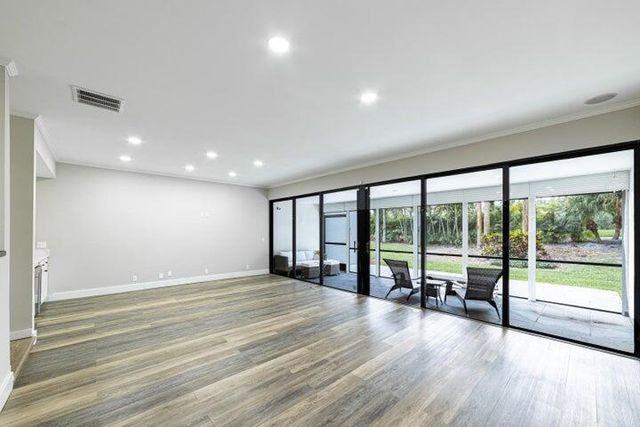 2517 Presidential Way B, West Palm Beach, FL 33401