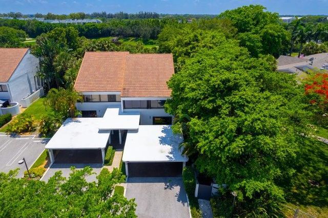 2517 Presidential Way B, West Palm Beach, FL 33401