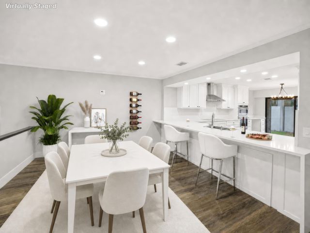 2517 Presidential Way B, West Palm Beach, FL 33401
