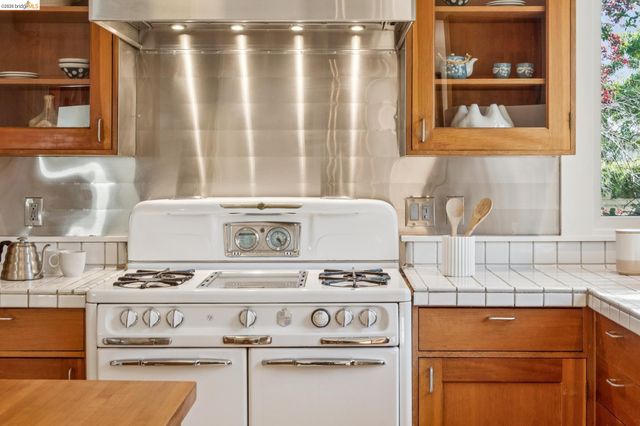 1490 Arch St, Berkeley, CA 94708