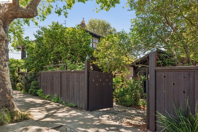 1490 Arch St, Berkeley, CA 94708