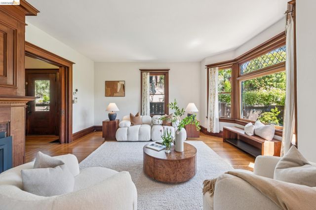 1490 Arch St, Berkeley, CA 94708