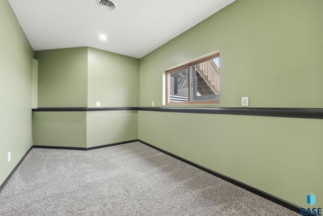 310 Praire Hills Dr Drive, Mitchell, SD 57301