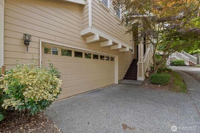 71 Sunset Court NW, Issaquah, WA 98027