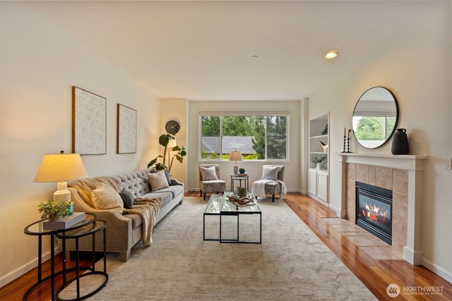 71 Sunset Court NW, Issaquah, WA 98027
