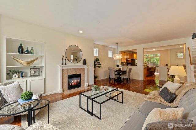 71 Sunset Court NW, Issaquah, WA 98027