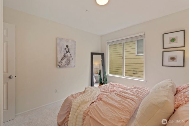 71 Sunset Court NW, Issaquah, WA 98027