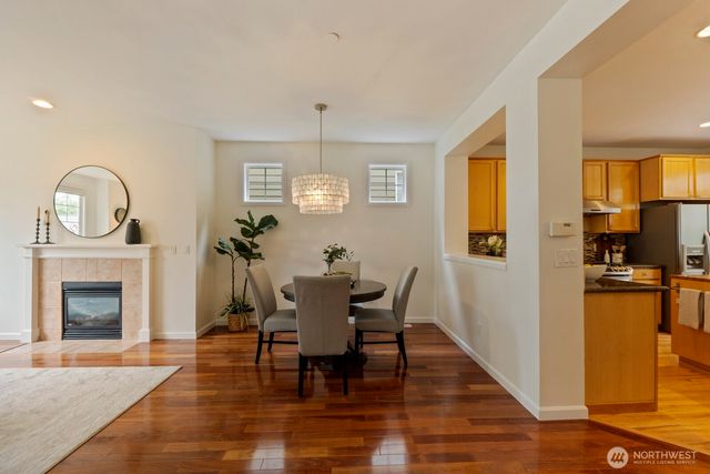 71 Sunset Court NW, Issaquah, WA 98027