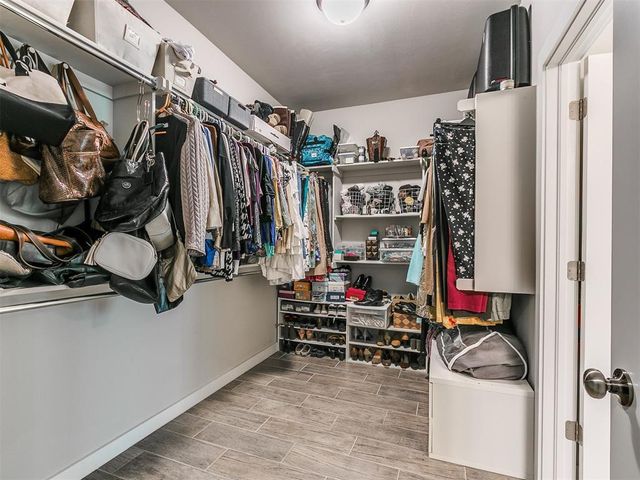 9896 Abington Circle, Edmond, OK 73025