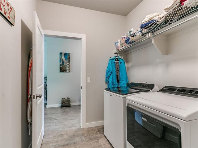 9896 Abington Circle, Edmond, OK 73025