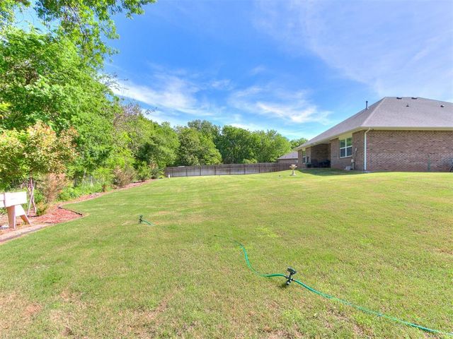 9896 Abington Circle, Edmond, OK 73025