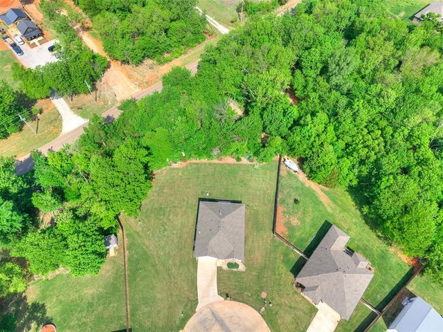 9896 Abington Circle, Edmond, OK 73025