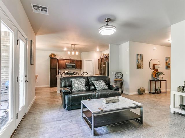 9896 Abington Circle, Edmond, OK 73025