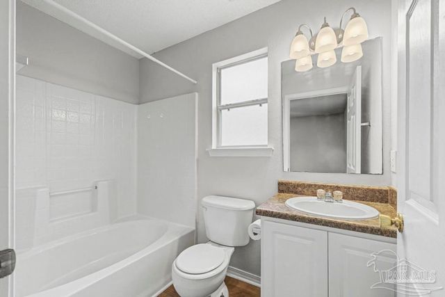 10588 Wilderness Ln, Pensacola, FL 32534