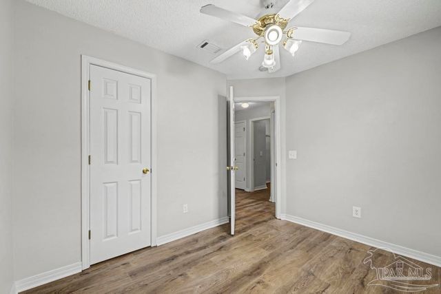 10588 Wilderness Ln, Pensacola, FL 32534