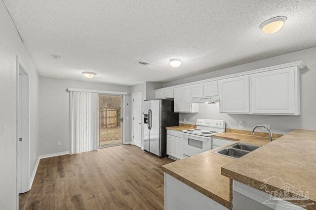 10588 Wilderness Ln, Pensacola, FL 32534