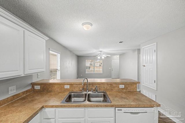 10588 Wilderness Ln, Pensacola, FL 32534