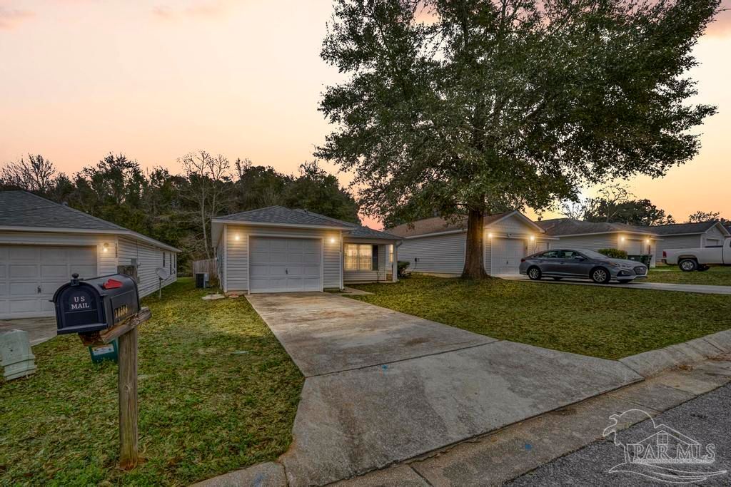 10588 Wilderness Ln, Pensacola, FL 32534