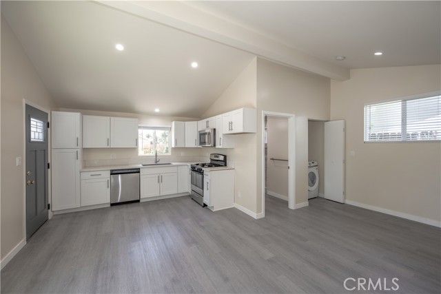 6637 Radford Avenue, North Hollywood (los Angeles), CA 91606