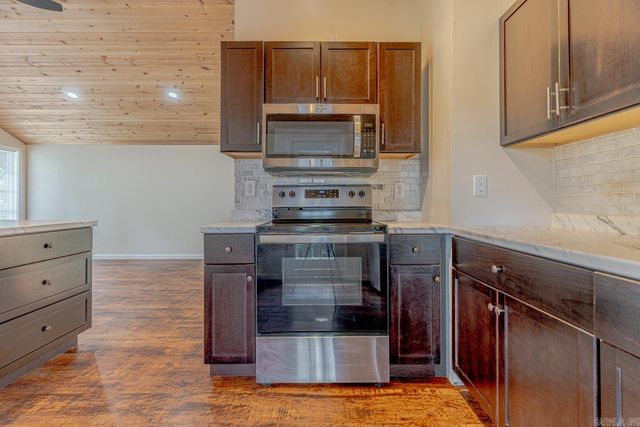 138 Flathead Dr, Cherokee Village, AR 72529
