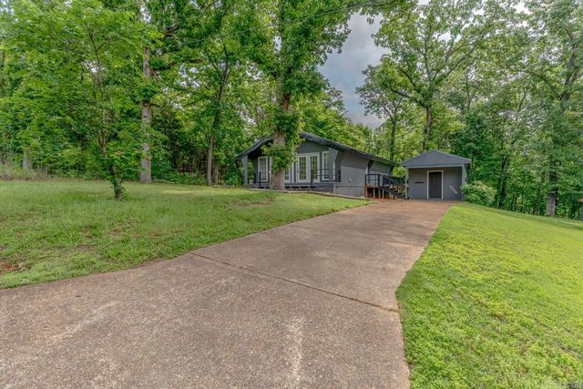 138 Flathead Dr, Cherokee Village, AR 72529