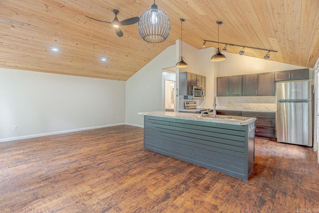 138 Flathead Dr, Cherokee Village, AR 72529