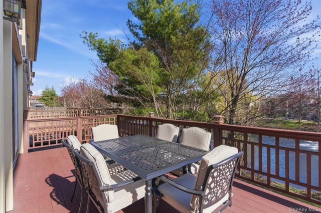 50 Holiday Pond Road, Jericho, NY 11753
